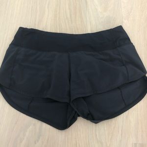 Black Lululemon Speed Up 2.5 Short-Size 4